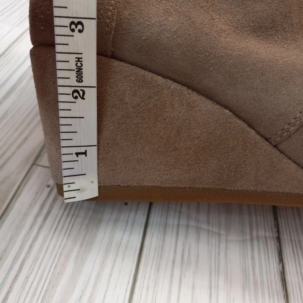 Toms Suede Leather Taupe Booties